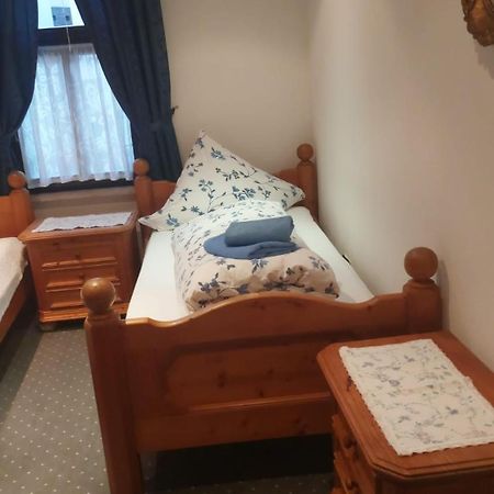 Gasthaus Zipp Asslar Eksteriør billede
