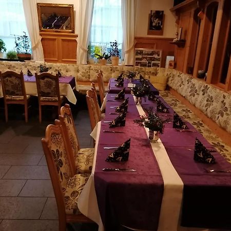Gasthaus Zipp Asslar Eksteriør billede